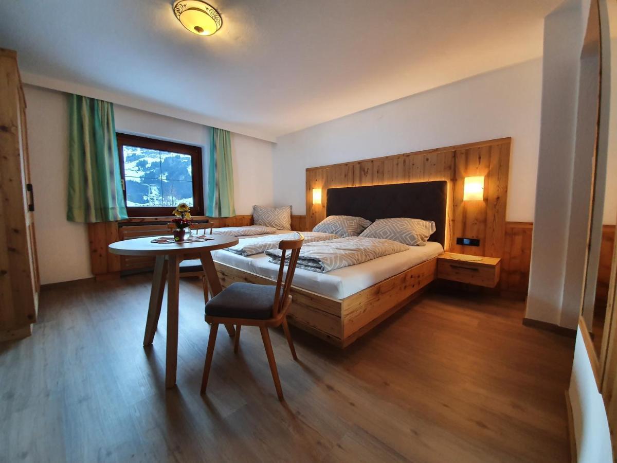 Ferienwohnung Kroell Zell am Ziller Bagian luar foto