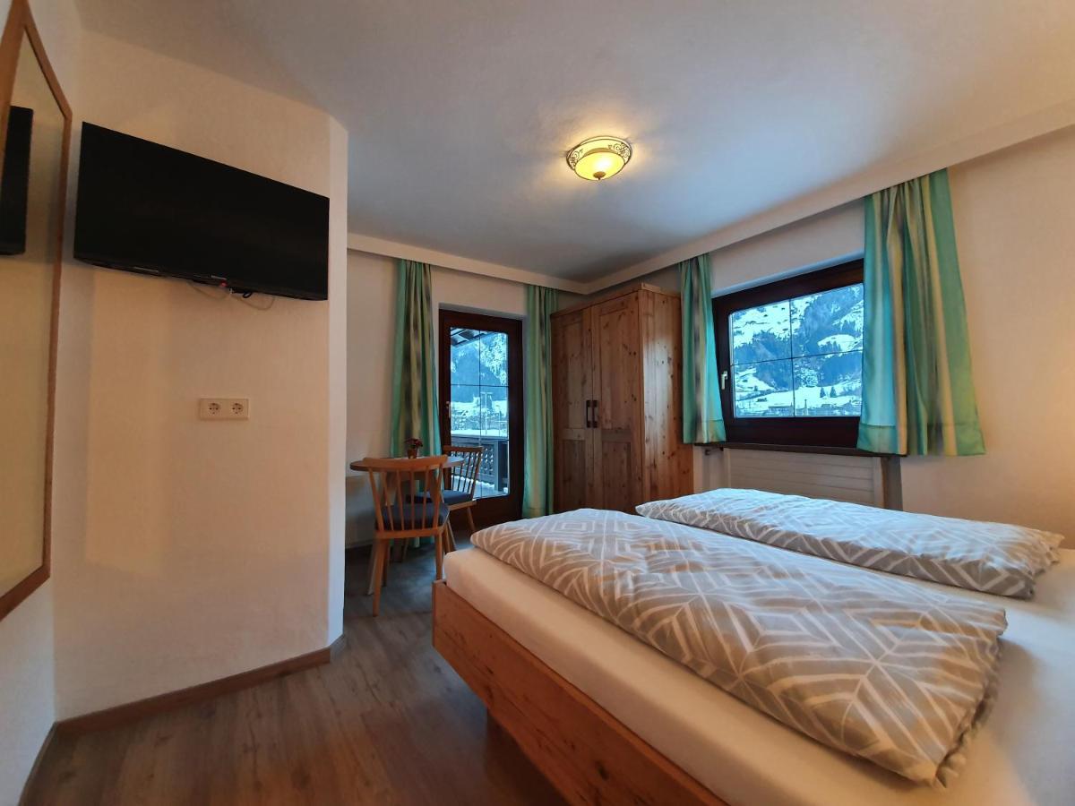 Ferienwohnung Kroell Zell am Ziller Bagian luar foto